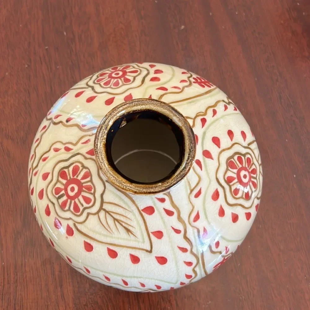 Stoneware hand painted cream burgundy vase